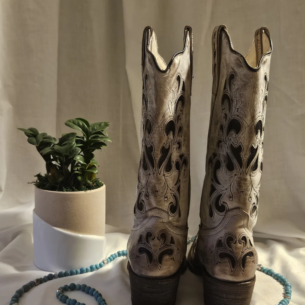 J.B. Dillon Cream and Black Cowboy Boots - Picture 8 of 11